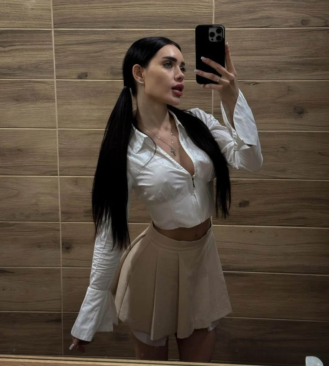Karolina profile in Dubai